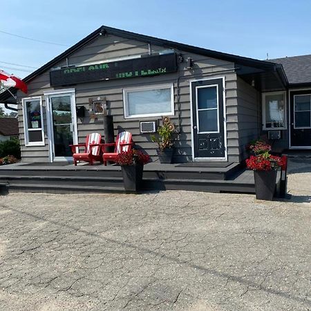 Oreland Motel Flin Flon Esterno foto